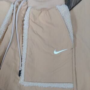 Nike Women Sportswear Essential Loose Fit High Rise Khaki Pant Sz S DQ6809-200